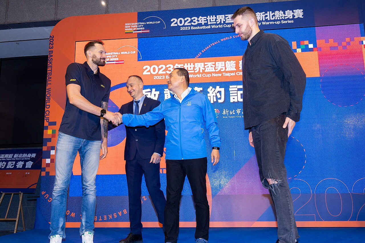 五号位的消失与重建：位置模糊化之后的选人逻辑